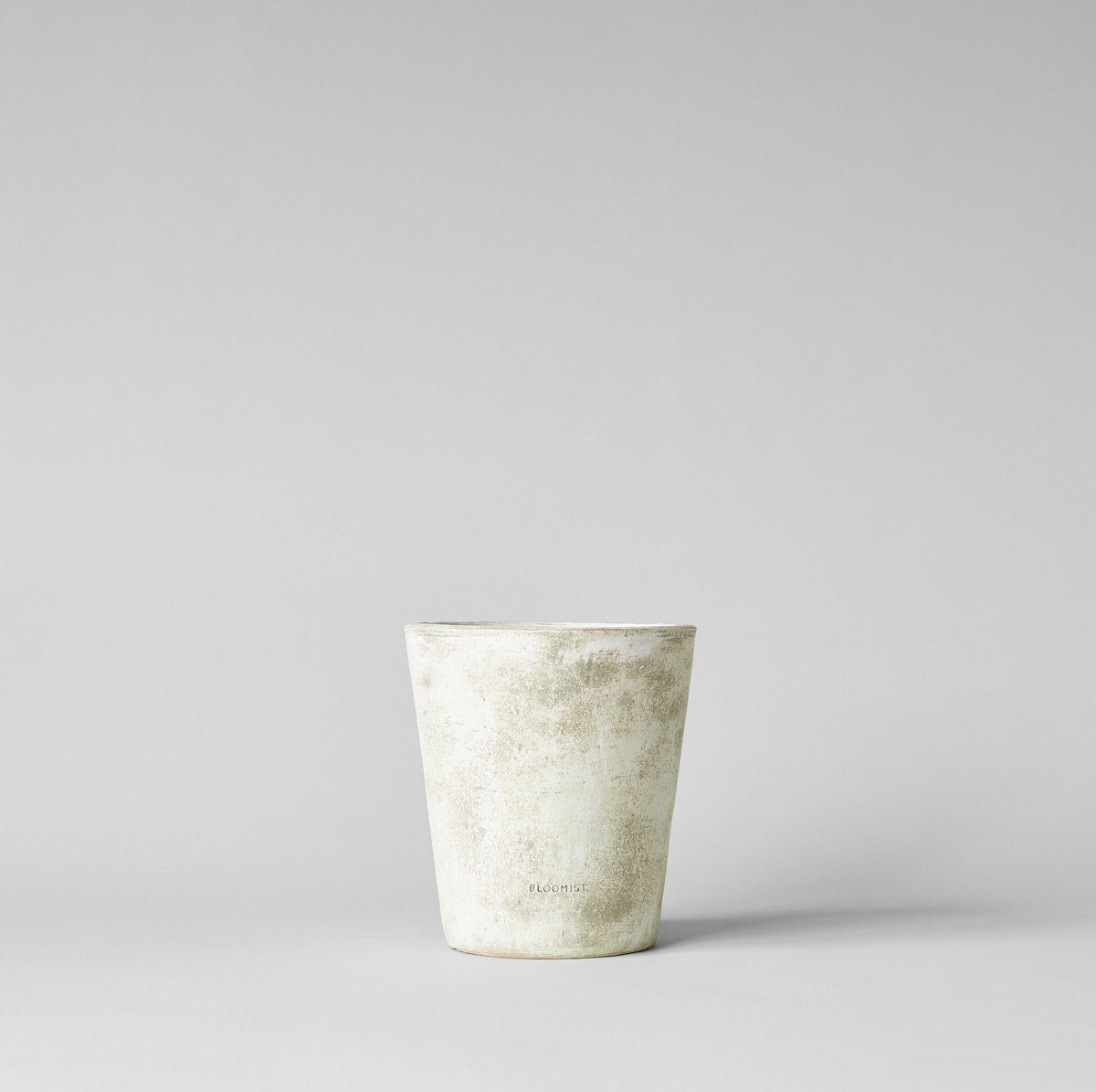 Terra Cotta Basic Planter, White Patina