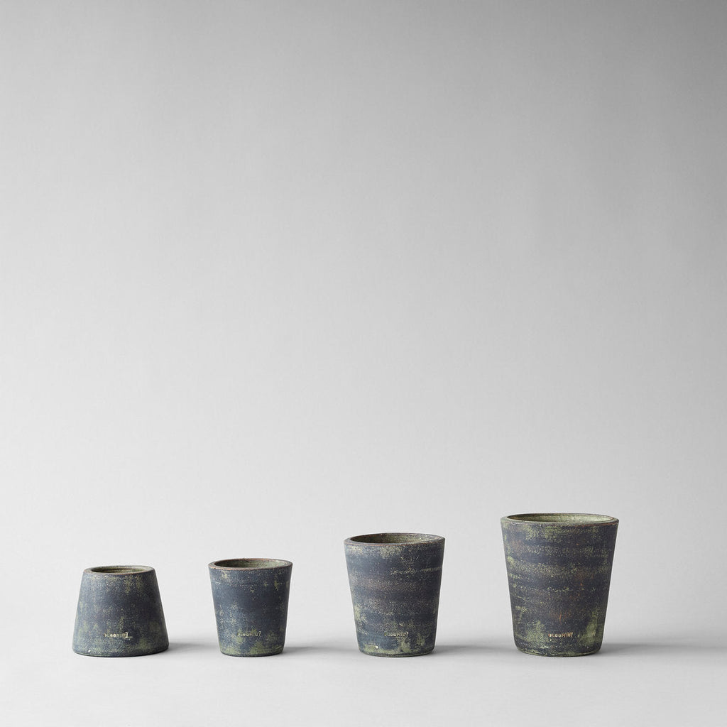 Terra Cotta Basic Planter, Grey Patina