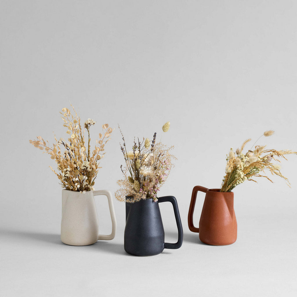 Off-White Novah Pitcher