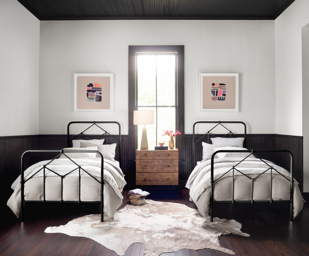 Casey Bed - Sandblasted Vintage Black