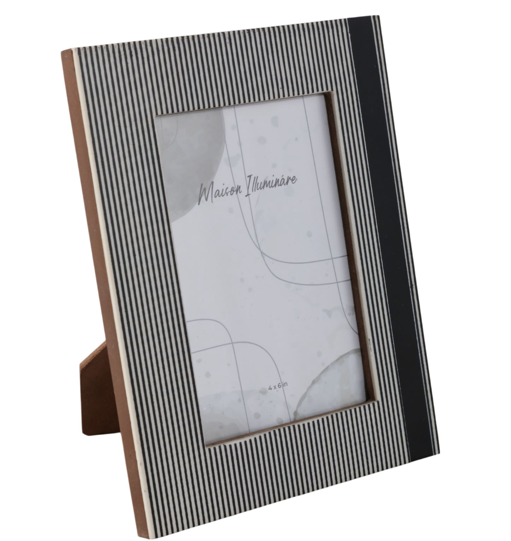 4X6 Lines Photo Frame