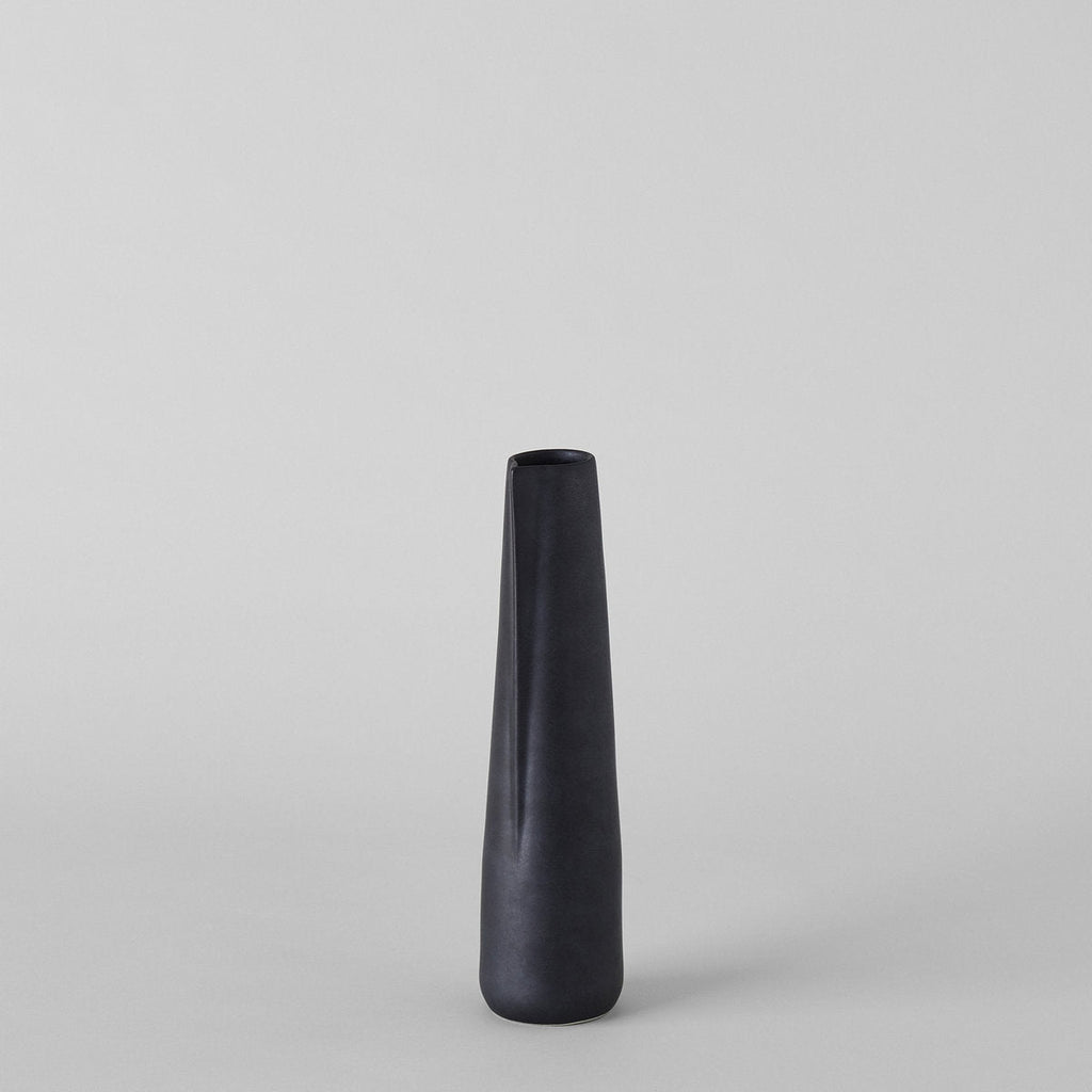 Black Novah Pitcher