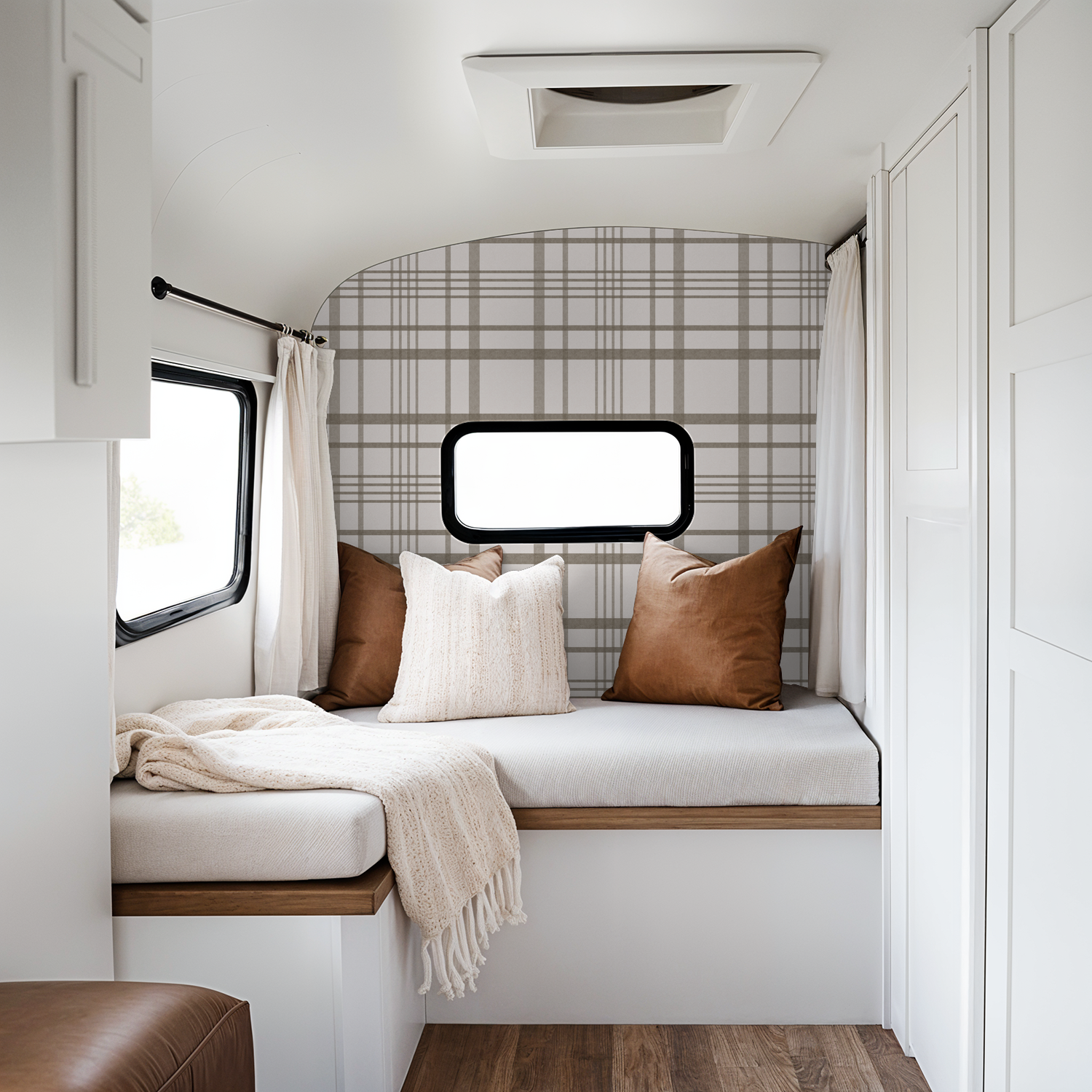 Ashford Plaid (Brown) Wallpaper