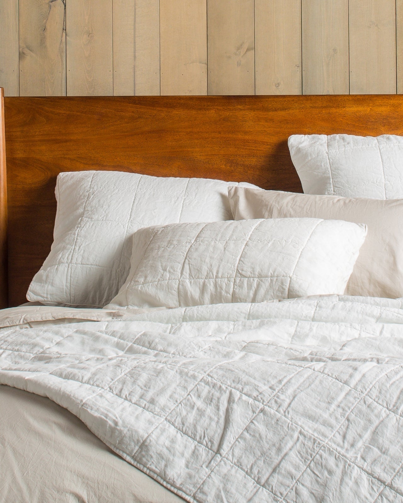 Linen Box Quilted Sham Set (White)